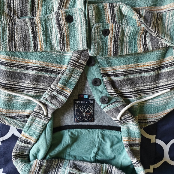 BAJA LLAMA - THE GREEN PAAMUL PONCHO - MID-WEIGHT FRENCH TERRY - LARGE - Picture 4 of 5
